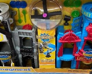 Fisher Price Imaginext Super Friends Super Hero Flight City Set