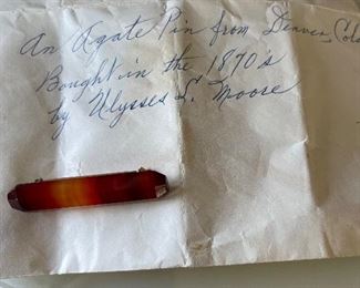 Beautiful pin of Agate