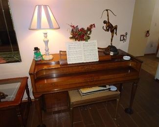 Acrosonic spinet piano