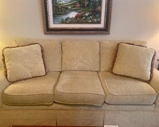 Norwalk sofa in excellent condition 