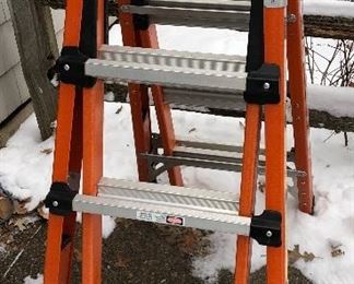 Gorilla Fiberglass Ladder Professional 4 in 1	