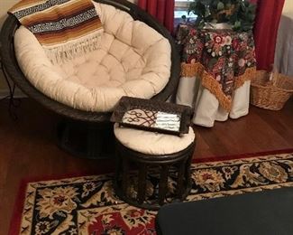 Round rattan chair & ottoman
