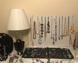 Costume jewelry sets, necklaces, brooches & key chains
