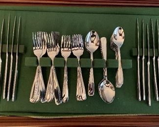 (Stainless)
by PFALTZGRAFF