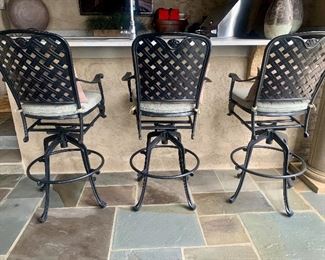 3 Summer Classic swivel barstools