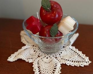 Decorative fruit bowl