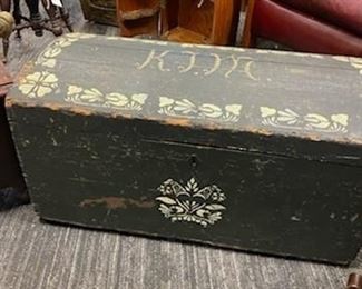 Painted dome top trunk