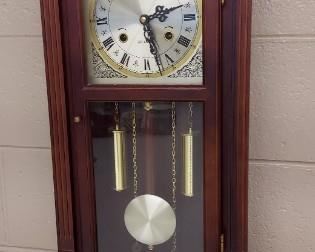Great  31 day wall clock (chimes on the hour and half hour)