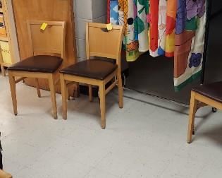 Mid Century Modern chairs (4), USA wreath, garden flags