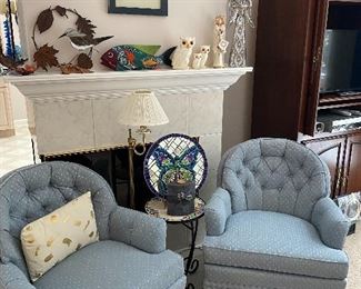 Vintage Woodmark Originals Lounge Chairs in perfect condition! Another beautiful piece of Glass Art, Miscellaneous Home Décor, Petite Brass Swing Arm Lamp