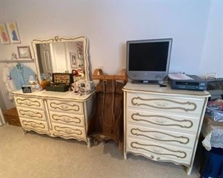 Two more pieces of matching Vintage Furniture! These dressers match the queen size bed frame, bedside table and desk!, TV and VCR, Vintage Wooden Sled