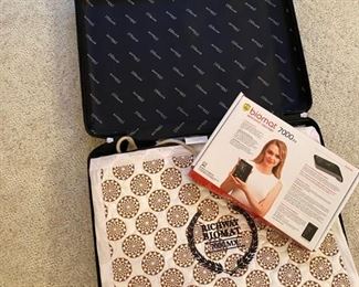 The Biomat is a medical device for the temporary relief of joint, muscle and arthritis pain. It adds natural infrared and extra negative ions and requires no electricity.