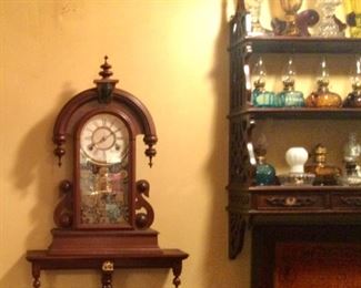 Nice clock, antique colored oil lanterns