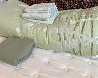 queen comforter /sheets 