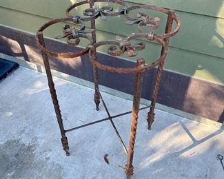 patio stand iron
