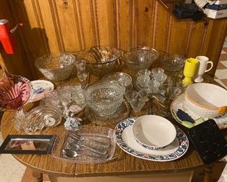 Glassware & China sets