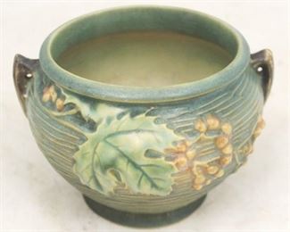 96 - Roseville Bushberry Pottery Vase 6 1/2 x 4
