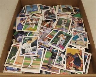 196 - Tray Lot of Assorted Baseball Cards