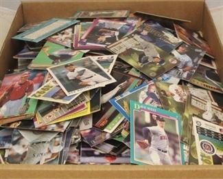 198 - Tray Lot of Assorted Baseball Cards