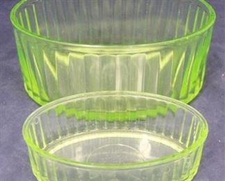 320 - 2 pc Green Glass Oval Bowls 8" & 6" Long