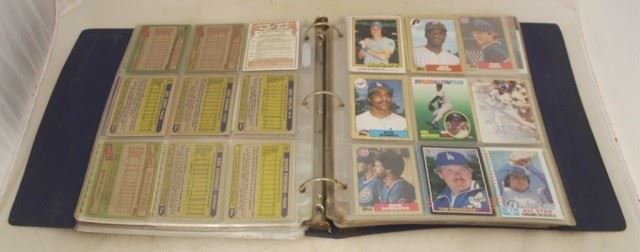 512 - 3-Ring Binder Full of Assorted Baseball Cards
