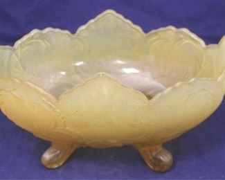 559 - Amber Glass Footed Bowl 10 x 5
