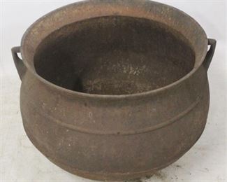 699 - Stew Pot - Cast Iron 16 x 20

