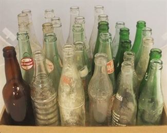 750 - Tray Lot of Assorted Glass Bottles
