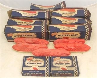 865 - Lot of 12 Vintage Irwin Toy Boats 7 w/ boxes 2 fuel boxes