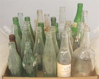 880 - Tray Lot of Assorted Glass Bottles
