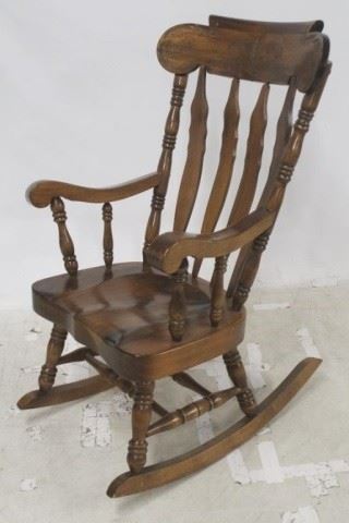 909 - Rocking Chair 26 x 45 x 33

