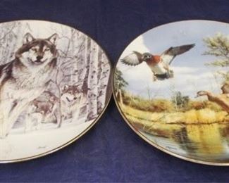 953 - Lot of 2 Collector Plates 8 1/2 round
