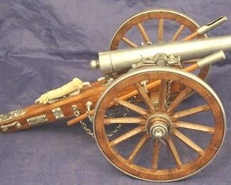 980 - Vintage Cannon Model 15 x 6 1/2
