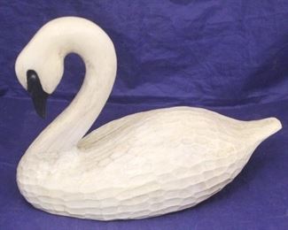 998 - Resin Swan 13 1/2 x 10
