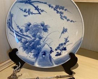 LARGE ANTIQUE ORIENTAL DISH ON STAND