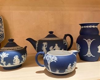 ANTIQUE ROYAL DARK BLUE WEDGEWOOD TEA SET AND VASE, ENGLAND