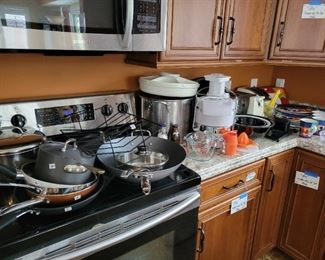 Plenty of Kitchen Essential's. 