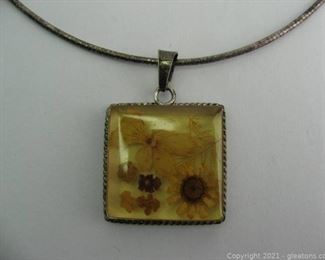 Pretty Flower Sterling Silver Necklace