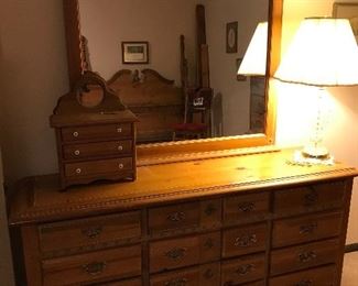 Stanley chest of drawers