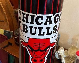 Chicago Bulls Vintage Metal Trash Can 