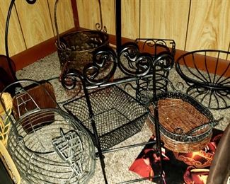Assorted metalware & baskets