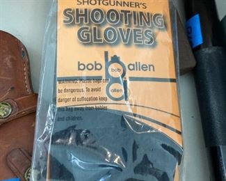 Shooting gloves