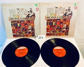 LOT 355- THE MONKEES. $12 EACH
THE BIRDS,THE BEES & THE MONKEES 
good condition 1967