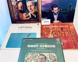 Lot # 454- (5) CHET ATKINS 
excellent-acceptable. 1966-1968