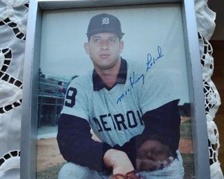 68 World Series MVP Mickey Lolich Photo and Autograph