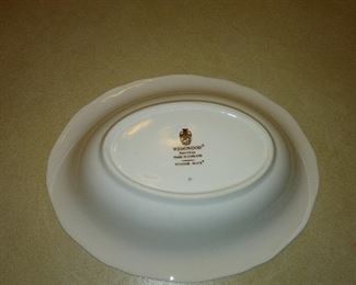 80 Piece Wedgewood China Windsor Black, 12 piece set with serving plates and bowls