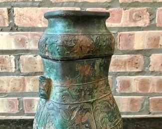 Ming Dynasty
Wine holder
Bronze