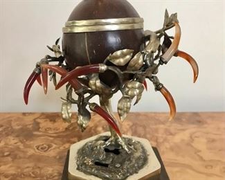 Mounted gourd 
bronze, brass, wood, amber