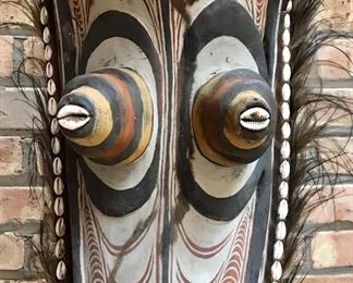 Papua New Guinea
Sepik River
Polychrome figure
Wood, paint, shell & fiber
(Detail)
