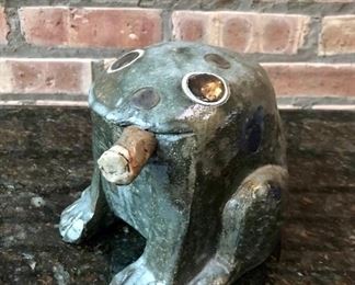 Frog with cigar 